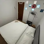 3 Bedroom Opposite Kyrenia Harbor דירה *