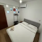 3 Bedroom Opposite Kyrenia Harbor * קיירניה