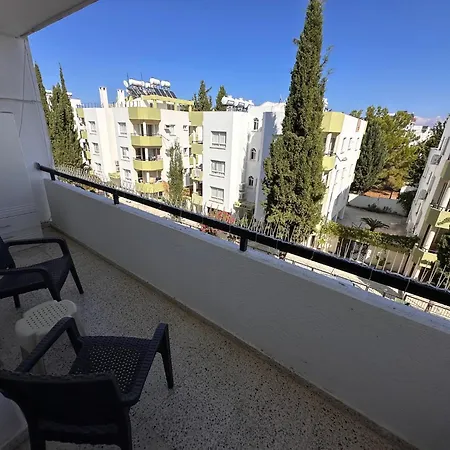 דירה 3 Bedroom Opposite Kyrenia Harbor קיירניה
