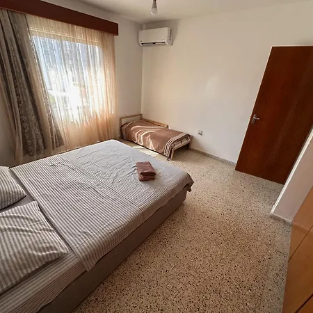 3 Bedroom Opposite Kyrenia Harbor Apartment Kyrenia (Northern Cyprus)