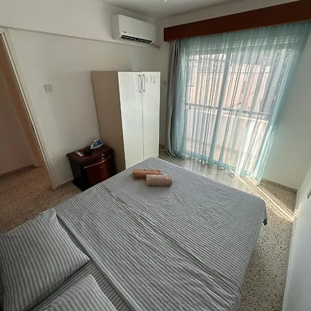 Daire 3 Bedroom Opposite Kyrenia Harbor