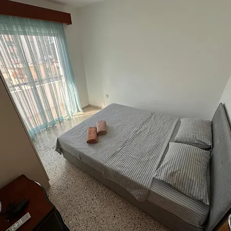 3 Bedroom Opposite Kyrenia Harbor Daire *