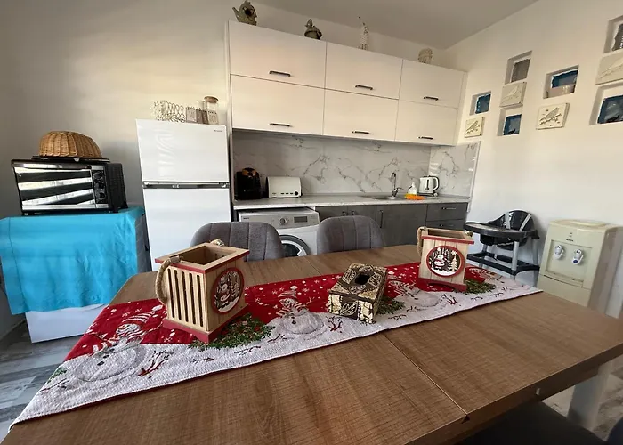 3 Bedroom Opposite Kyrenia Harbor キレニア